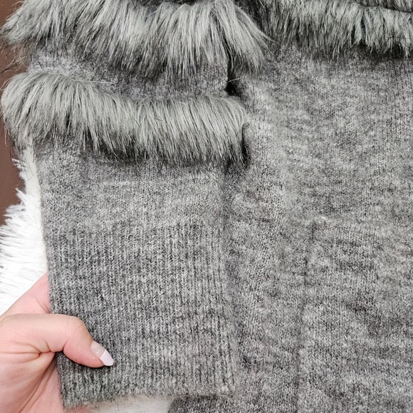 Sioni Women's Gray Mohair & Wool Blend Fur Accent Cardigan Sweater. Size XL - Picture 2 of 8